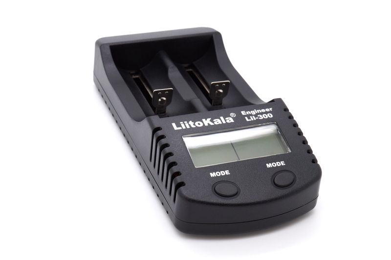 картинка Зарядное устройство LiitoKala lii-300 | ВсеКомпоненты.ру