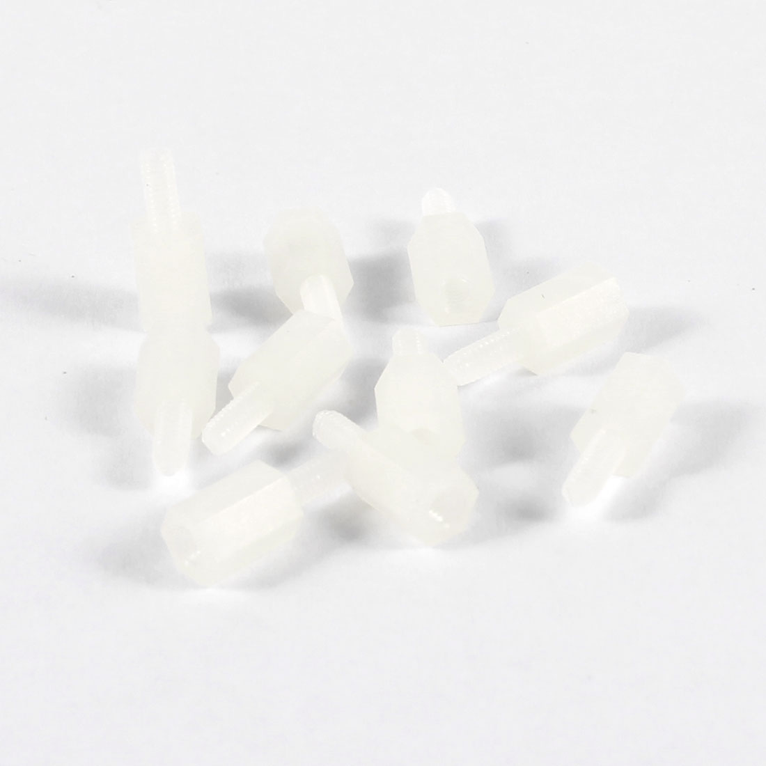 картинка Стойка пластиковая для плат M3x6 | ВсеКомпоненты.ру