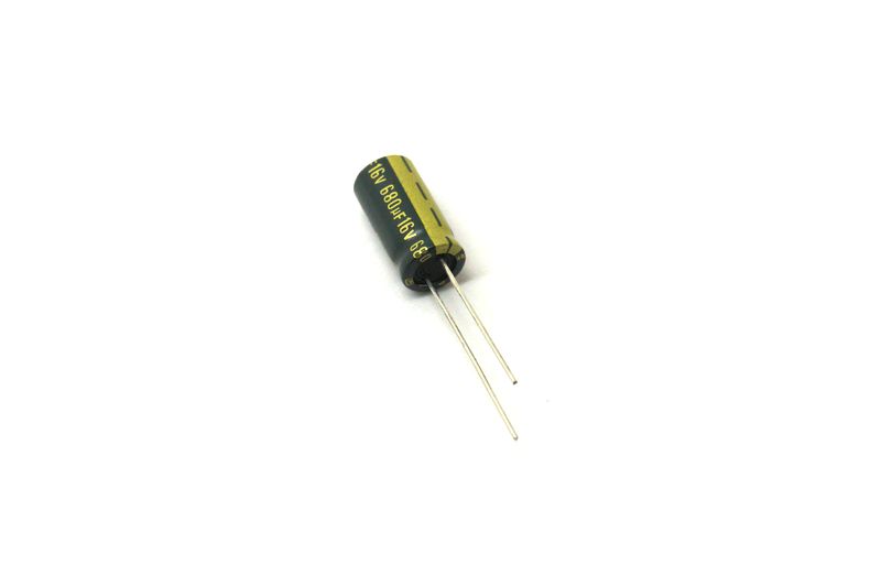 картинка 680мкф 16в JAMICON 105° WL 8X15 | ВсеКомпоненты.ру
