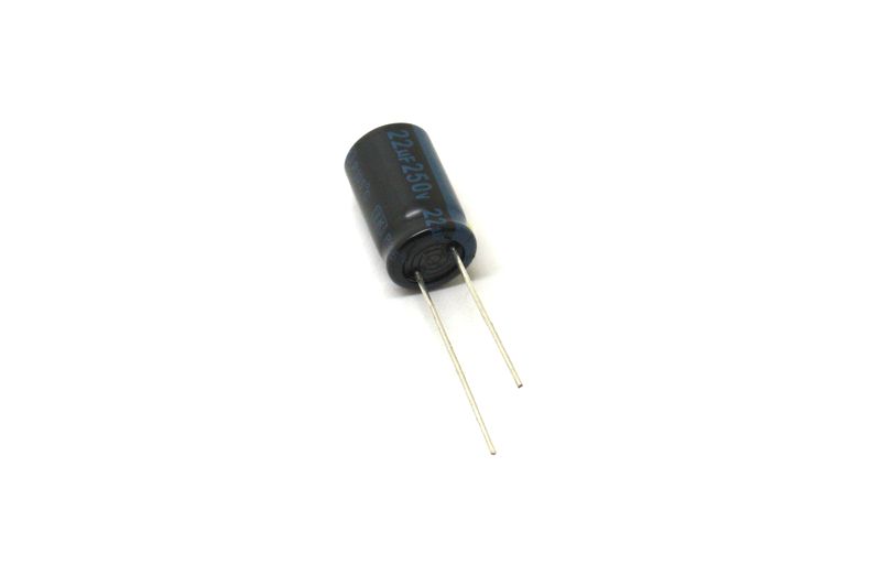 картинка 22мкф 250в JAMICON TK 105°C 10X16 | ВсеКомпоненты.ру